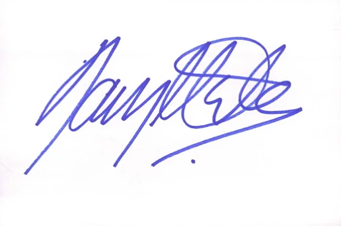 Danny Huston autograph