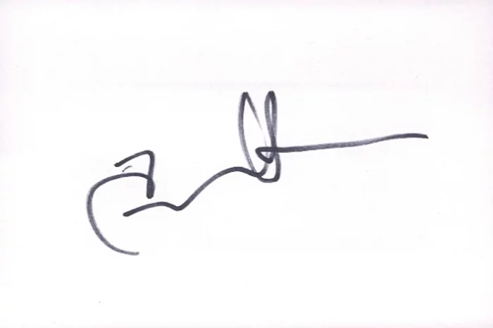 Trevor Donovan autograph