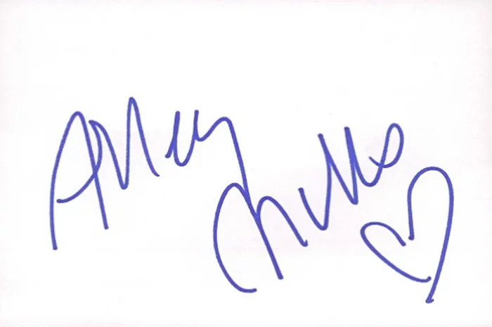 Alley Mills autograph