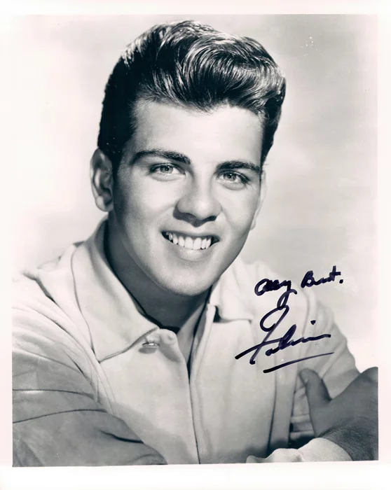 Fabian autograph