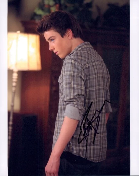 Sterling Beaumon autograph