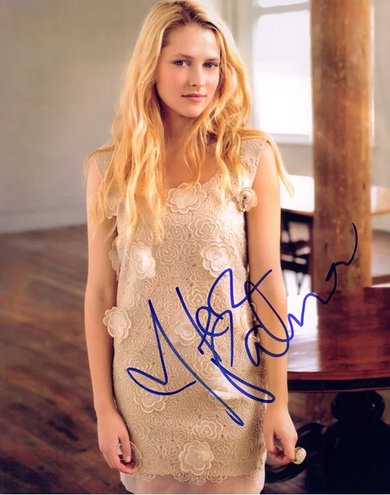 Teresa Palmer autograph