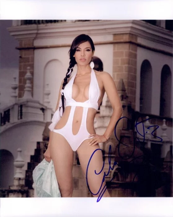 Carla Ortiz autograph