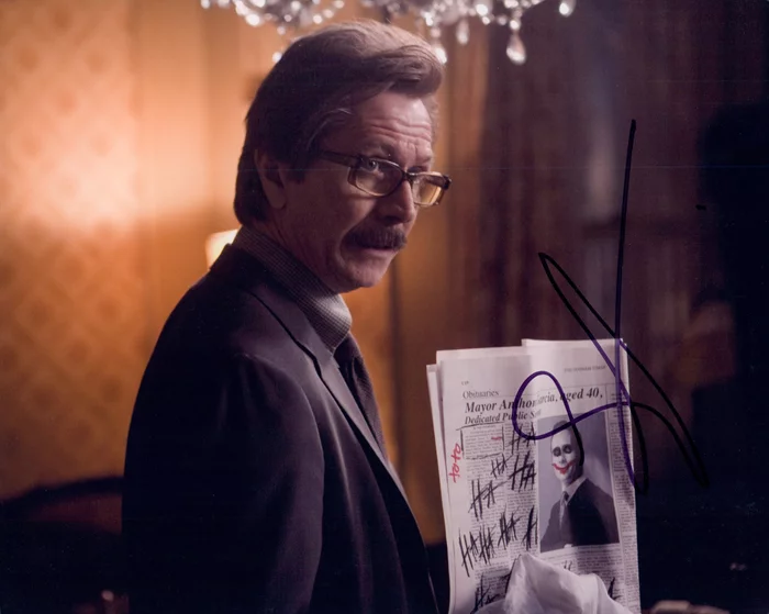 Gary Oldman autograph