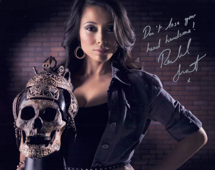 Rachel Grant autograph