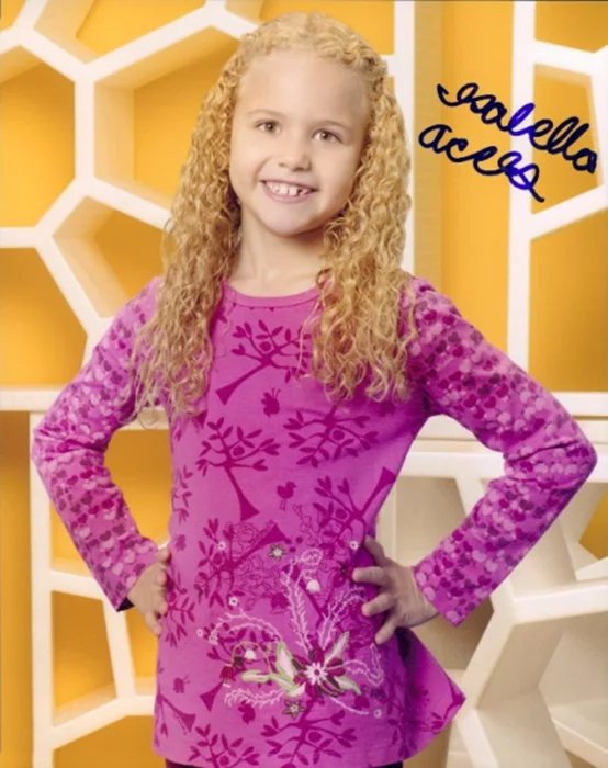 Isabella Acres autograph