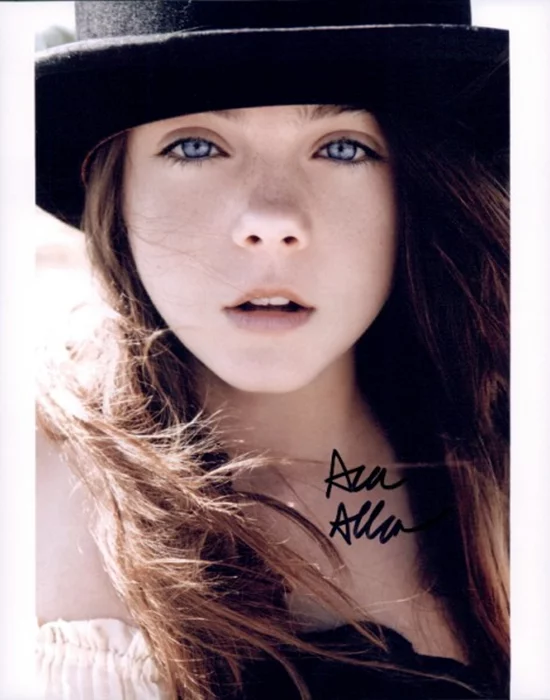 Ava Allan autograph