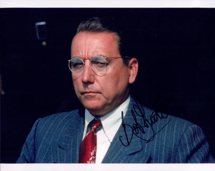 Bob Gunton autograph