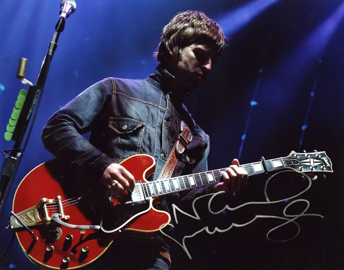 Noel Gallagher autograph