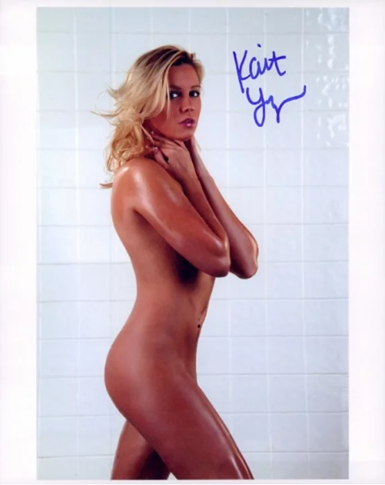 Kait Lynn autograph