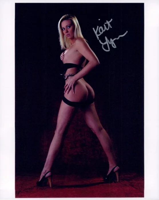 Kait Lynn autograph