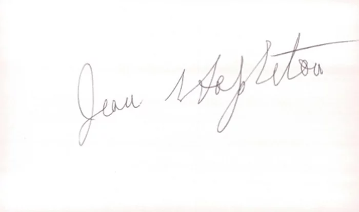 Jean Stapleton autograph