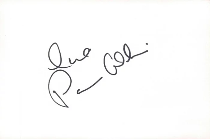 Pauline Collins autograph