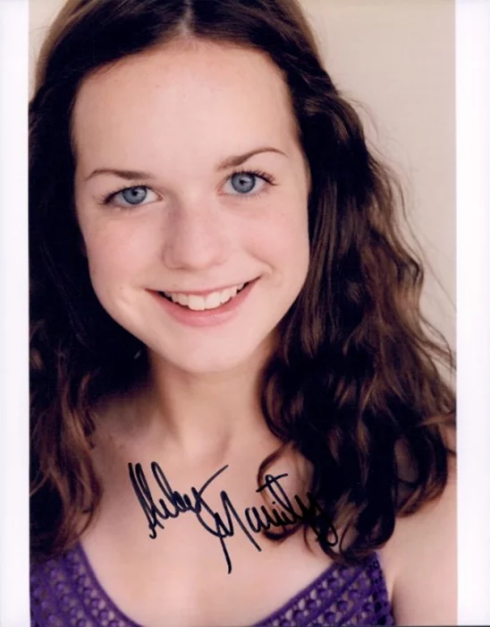 Abigail Mavity autograph
