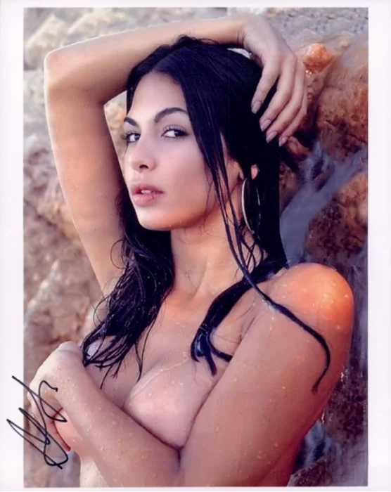 Moran Atias autograph