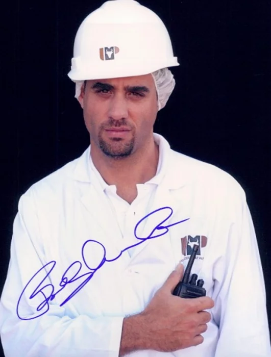 Bobby Cannavale autograph