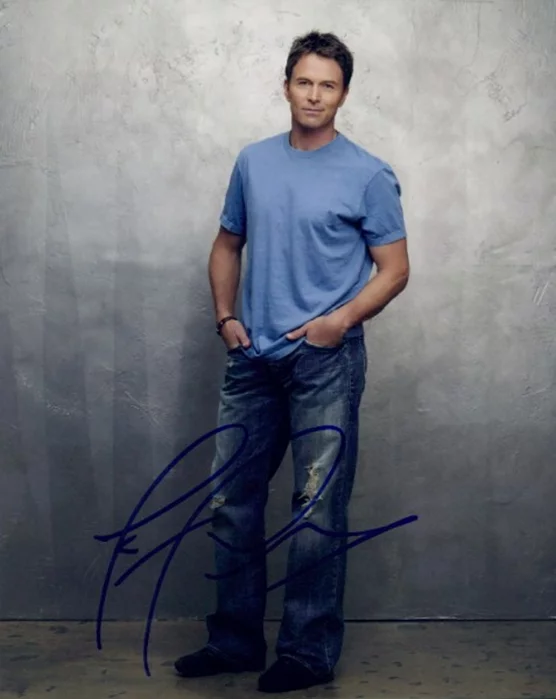 Tim Daly autograph