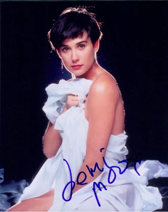 Demi Moore autograph