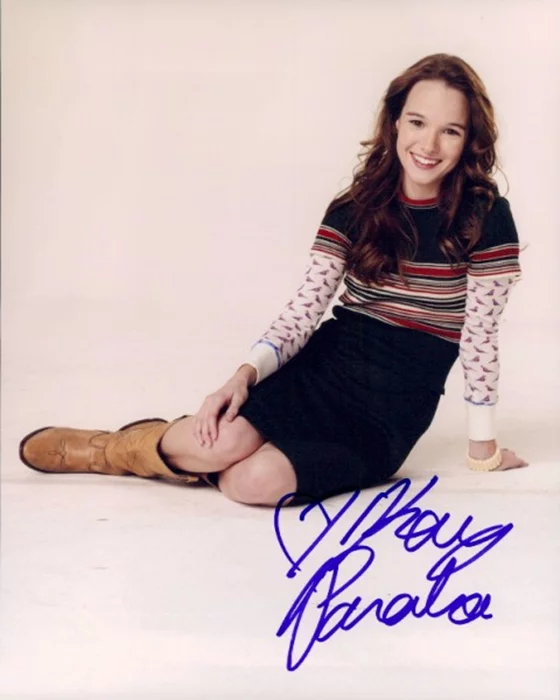 Kay Panabaker autograph