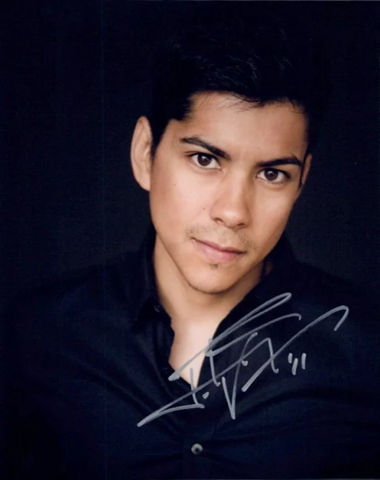 Jeremy Ray Valdez autograph