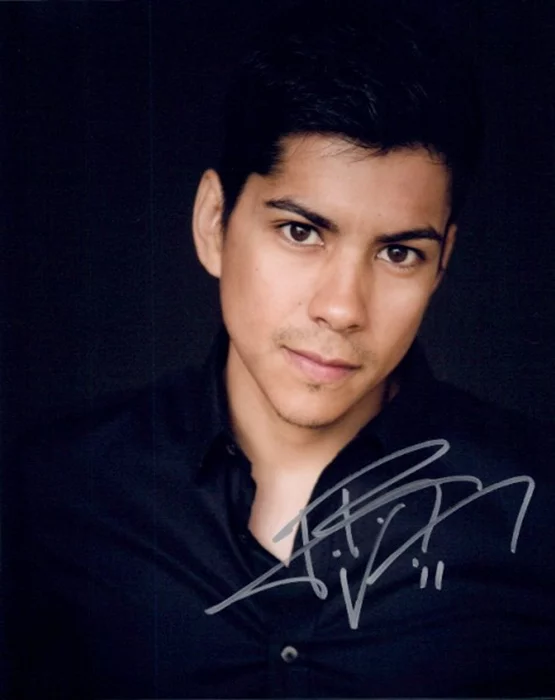 Jeremy Ray Valdez autograph