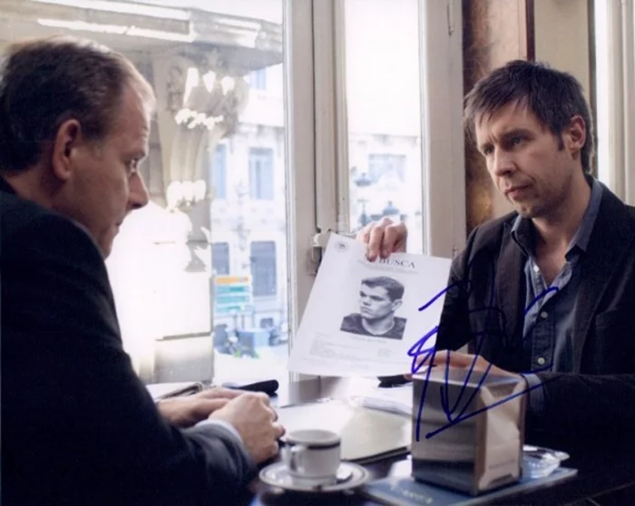 Paddy Considine autograph