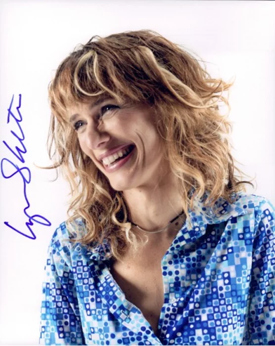 Lynn Shelton autograph