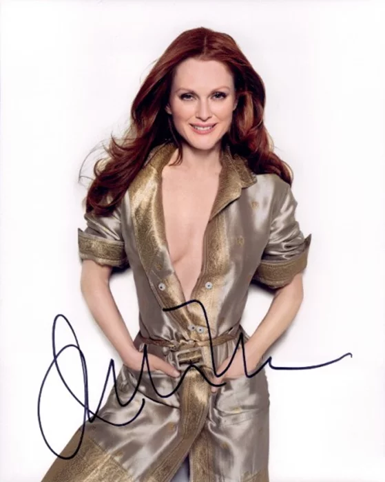 Julianne Moore autograph