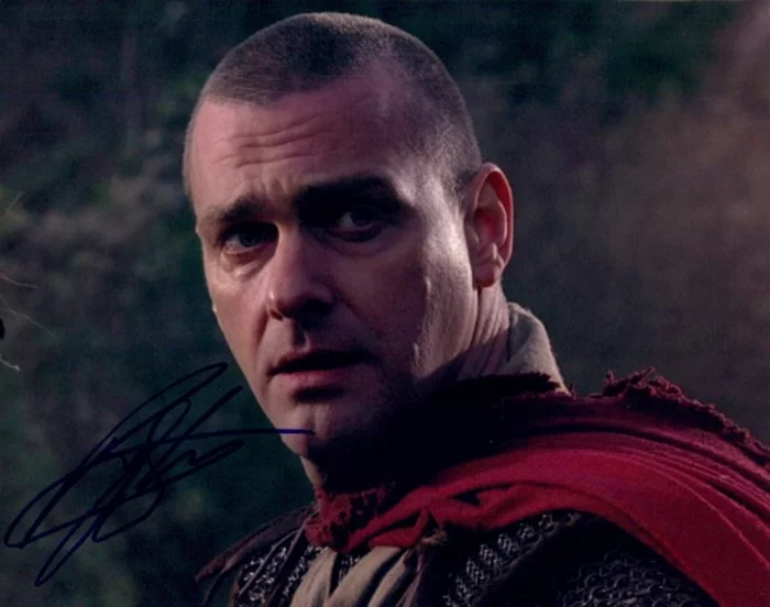 Ray Stevenson autograph