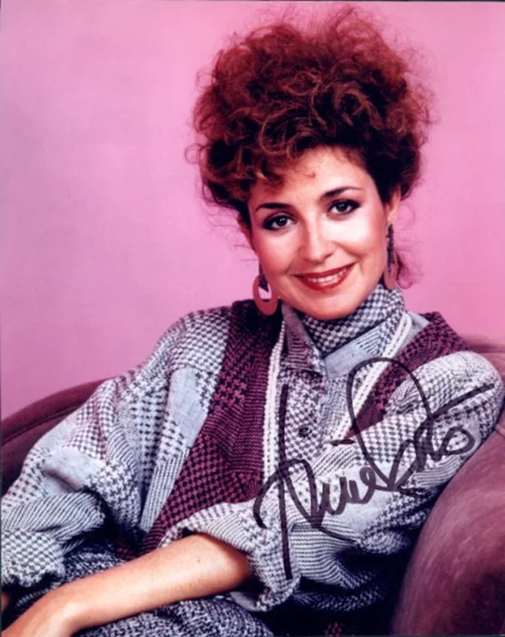 Annie Potts autograph