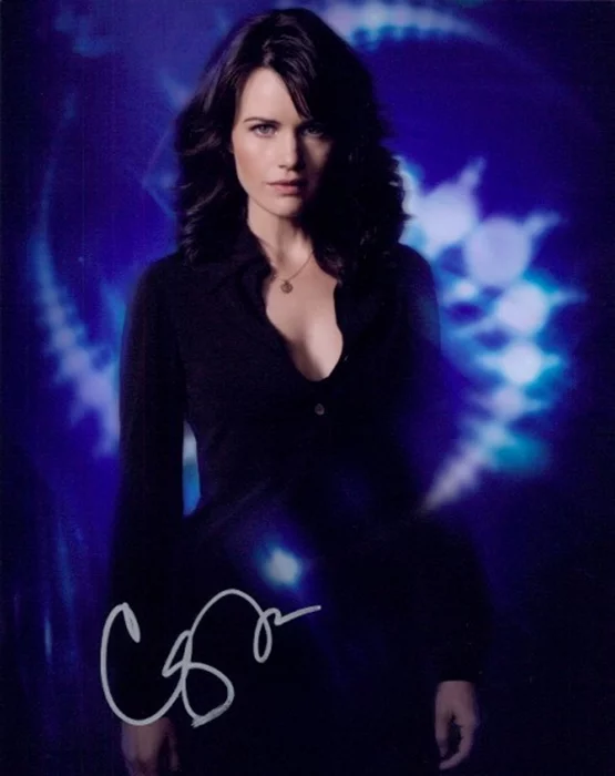Carla Gugino autograph