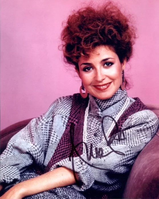Annie Potts autograph