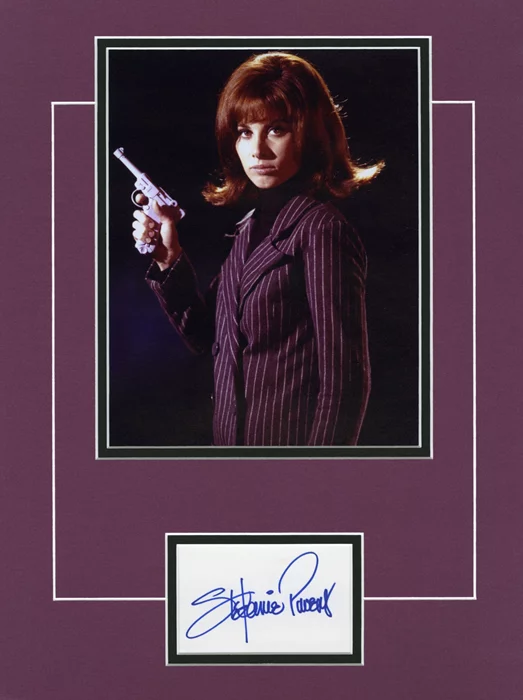 Stefanie Powers autograph