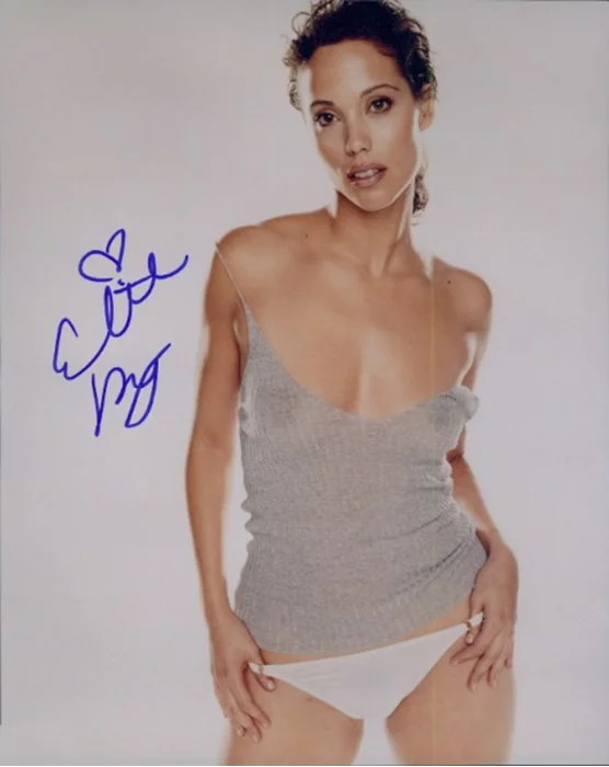 Elizabeth Berkley autograph