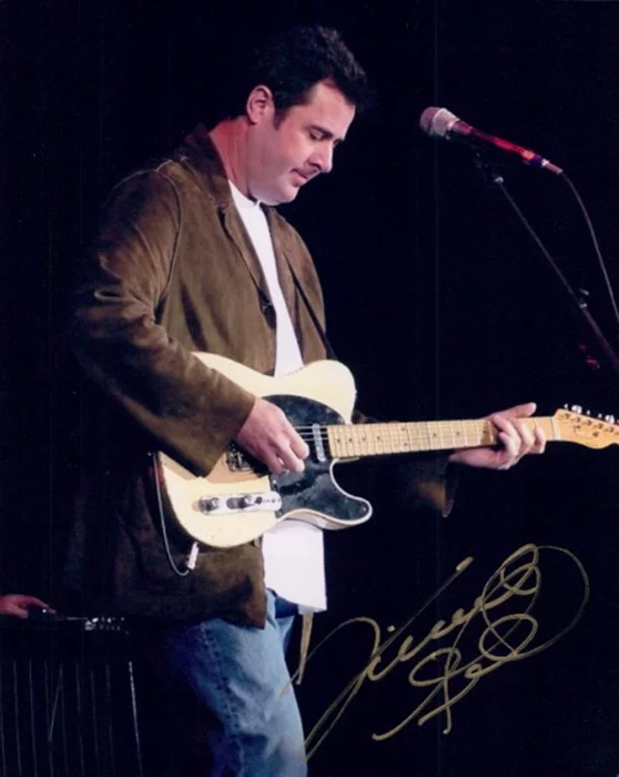 Vince Gill autograph