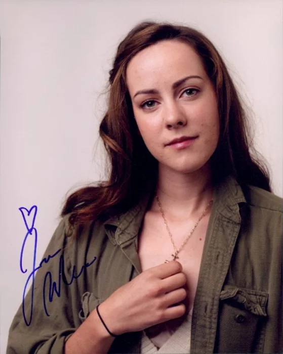 Jena Malone autograph