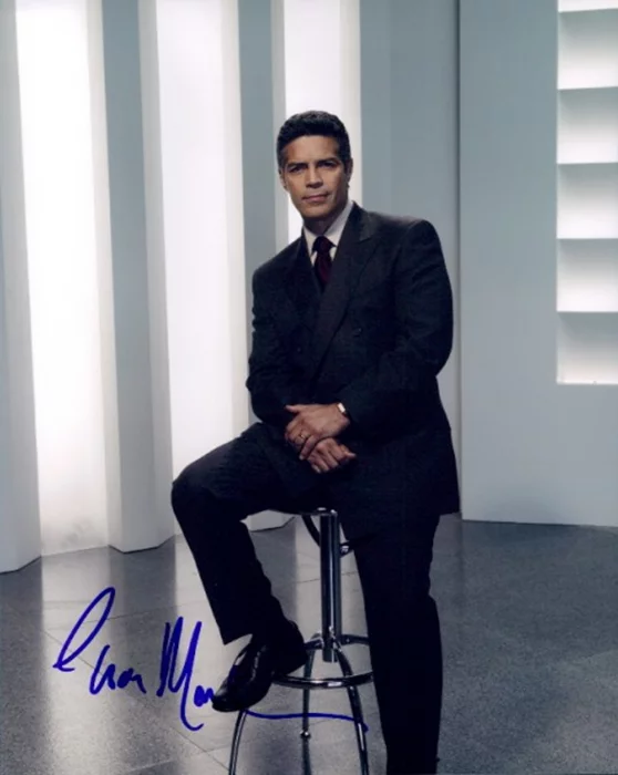 Esai Morales autograph