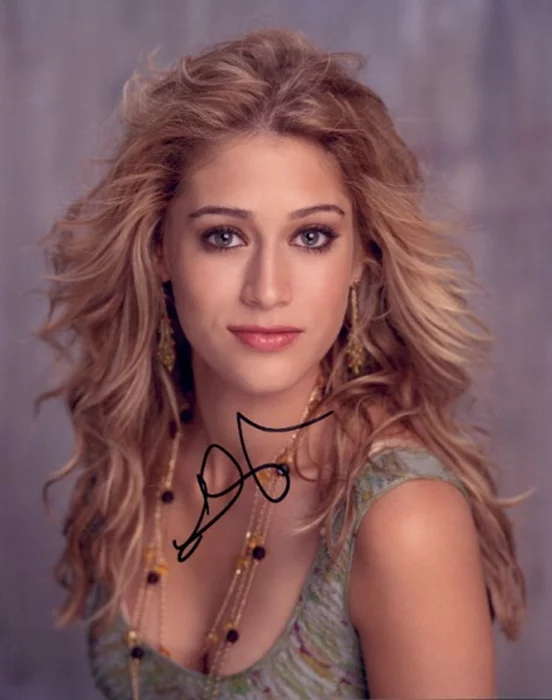 Lizzy Caplan autograph