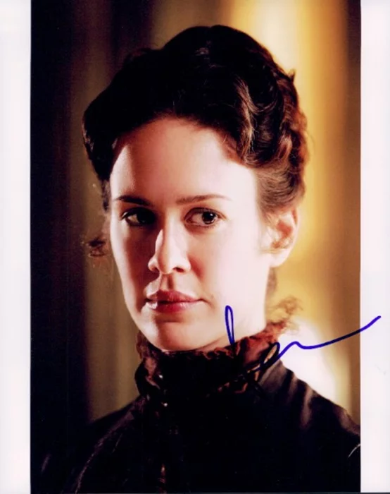 Sarah Paulson autograph