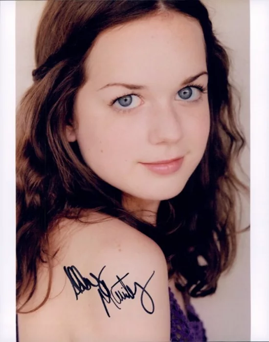 Abigail Mavity autograph