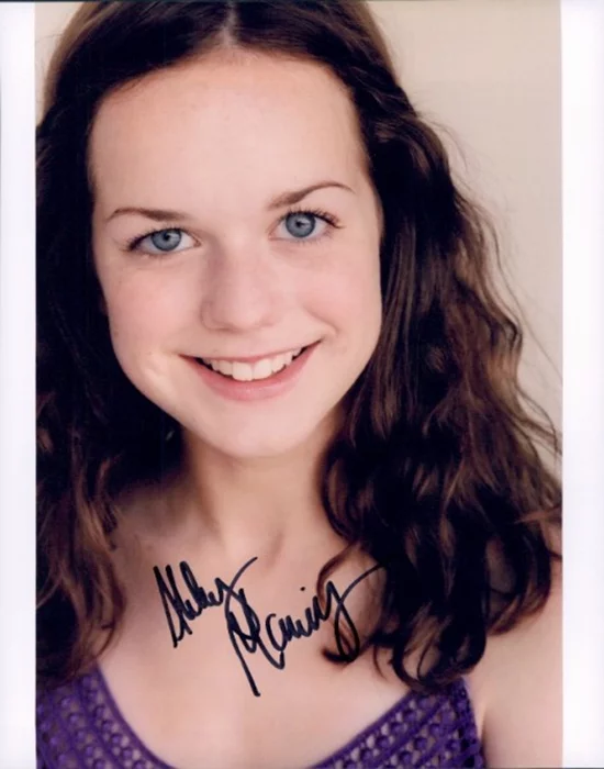 Abigail Mavity autograph