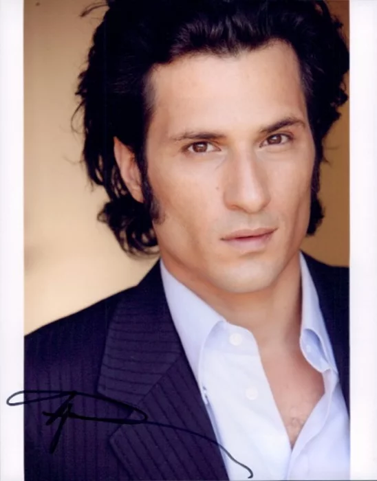 Hal Ozsan autograph