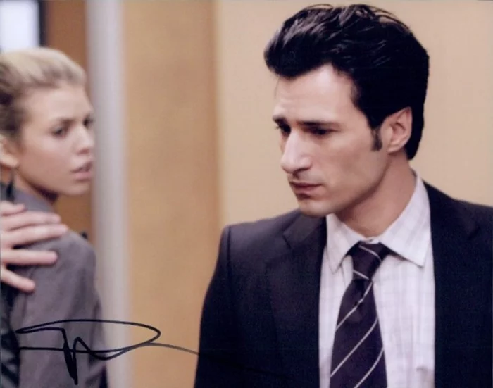 Hal Ozsan autograph