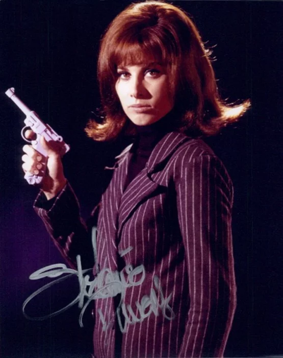 Stefanie Powers autograph
