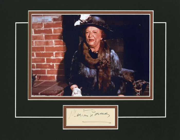 Marion Lorne autograph