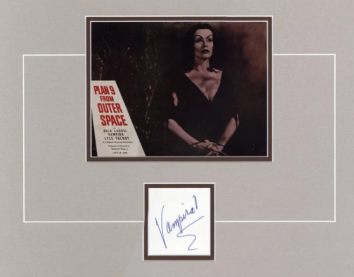 Maila Nurmi autograph