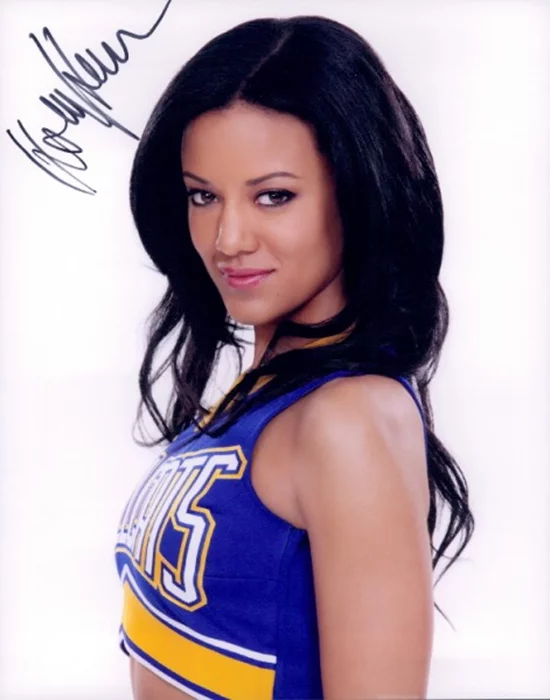Heather Hemmens autograph