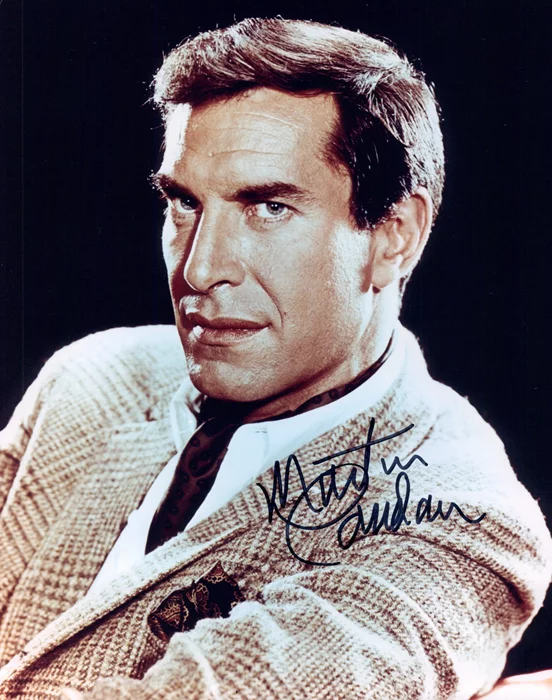 Martin Landau autograph