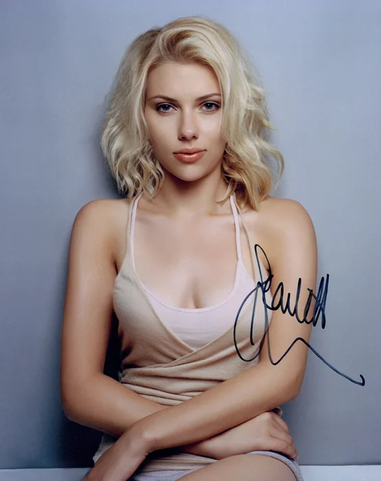 Scarlett Johansson autograph
