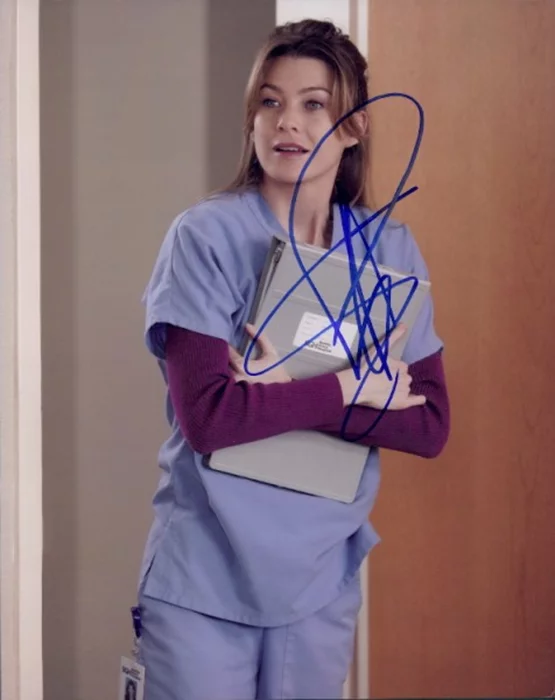 Ellen Pompeo autograph